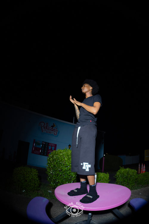 Black 3/4 shorts